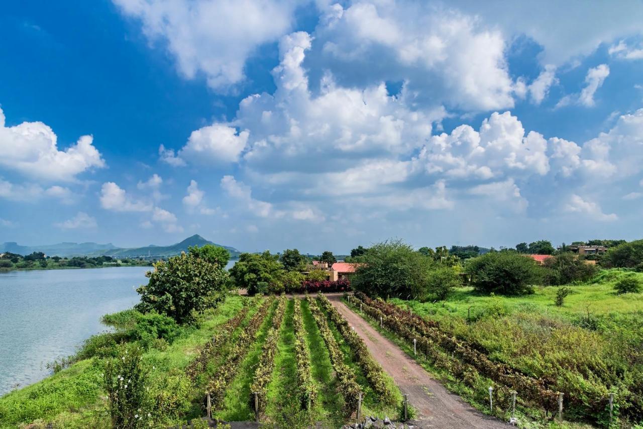 Saffronstays Rose Vineyard By The Lake, Nashik Dış mekan fotoğraf