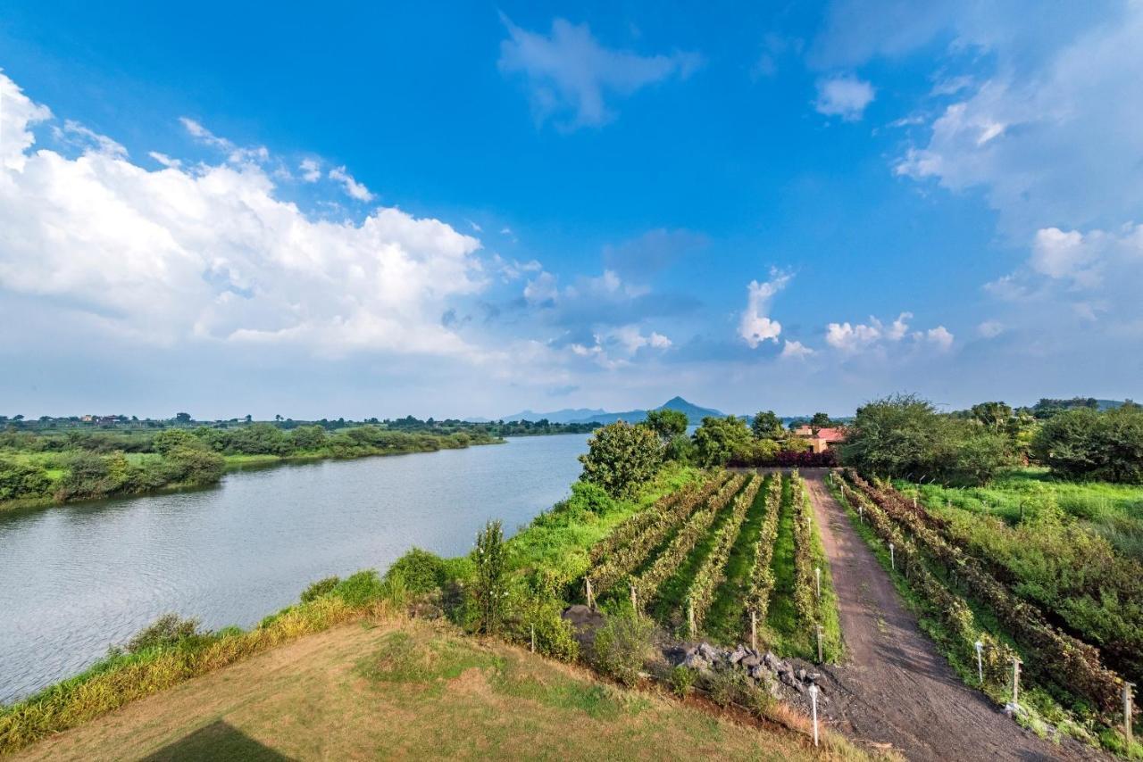 Saffronstays Rose Vineyard By The Lake, Nashik Dış mekan fotoğraf